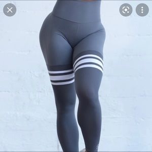 bombshell sportswear leggings size xs